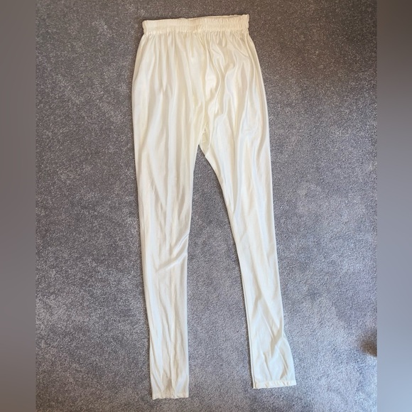 SOLD❣️Silk Anarkali Indian Pajami Suit White and Gold Dress - Picture 8 of 9